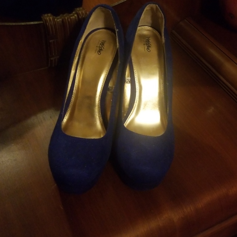 Massimo suede royal blue Size 11 wedges